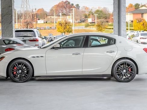 Used 2018 Maserati Ghibli image 55