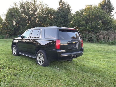 Used 2016 Chevrolet Tahoe LT w/ Luxury Package AWD/4WD image 3