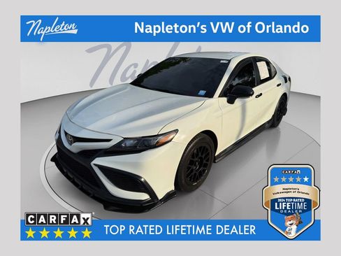 Used 2023 Toyota Camry SE FWD image 1