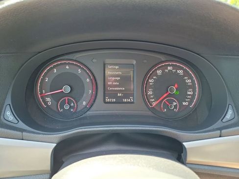 Used 2022 Volkswagen Passat 2.0T SE FWD image 18