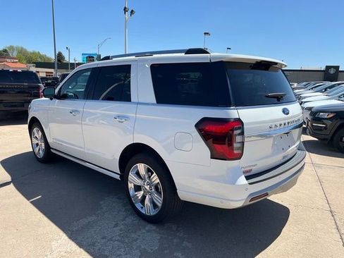 Used 2024 Ford Expedition Platinum AWD/4WD image 6