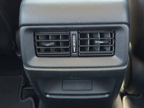 Used 2025 Honda CR-V LX image 27