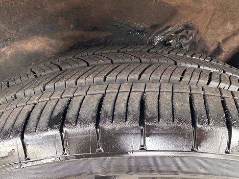 Used 2010 Toyota Sienna LE image 26