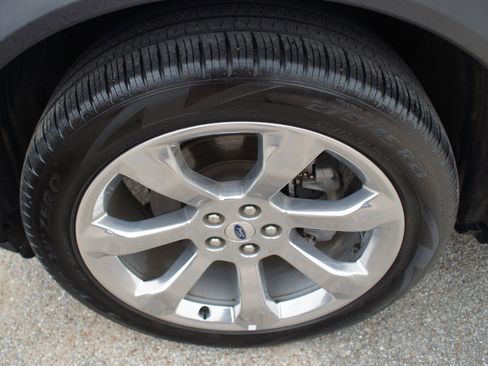 Used 2020 Ford Explorer Platinum w/ Premium Technology Package image 27