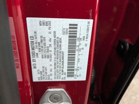 New 2025 Lincoln Nautilus Premier w/ Jet Appearance Package image 13