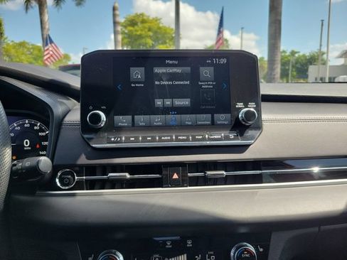 Used 2023 Mitsubishi Outlander 4WD Plug-In Hybrid image 25