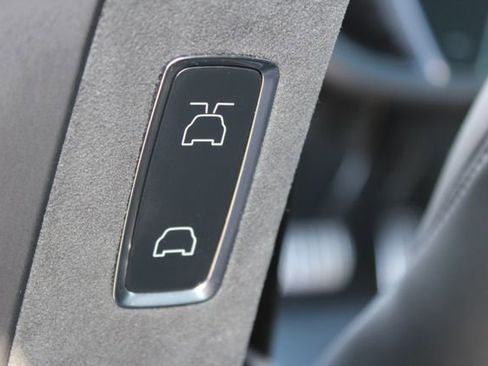 Used 2023 Tesla Model X Plaid image 12