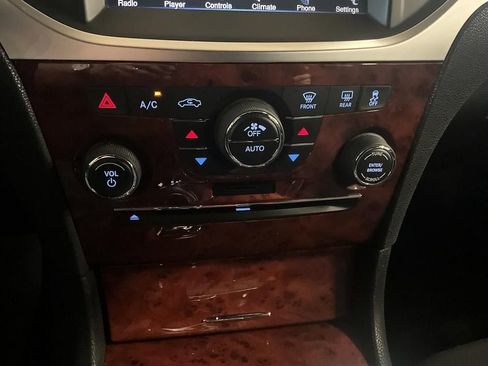 Used 2012 Chrysler 300 RWD image 20