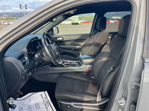 Used 2023 Dodge Durango SXT image 30