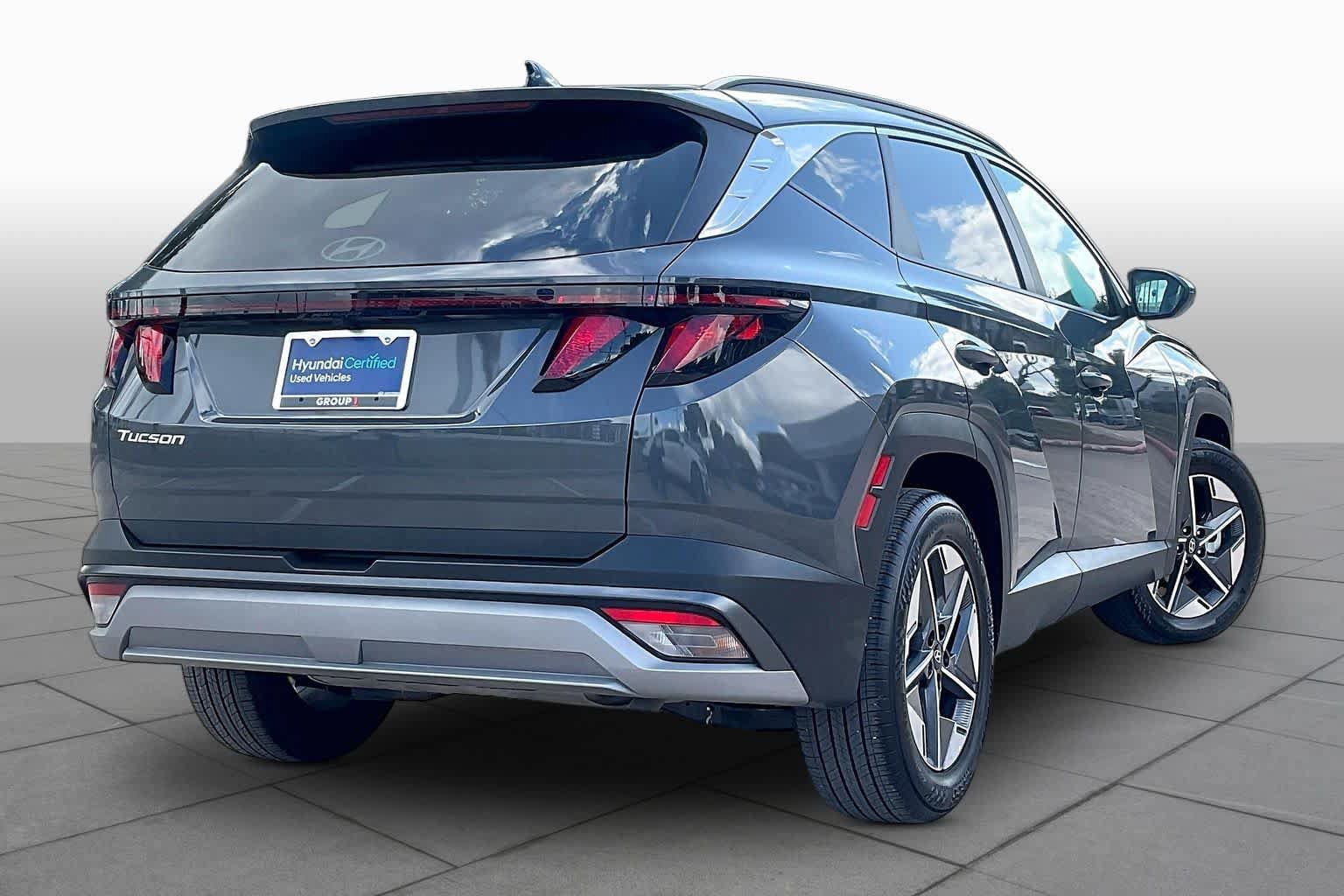 Used 2025 Hyundai Tucson SEL FWD image 13