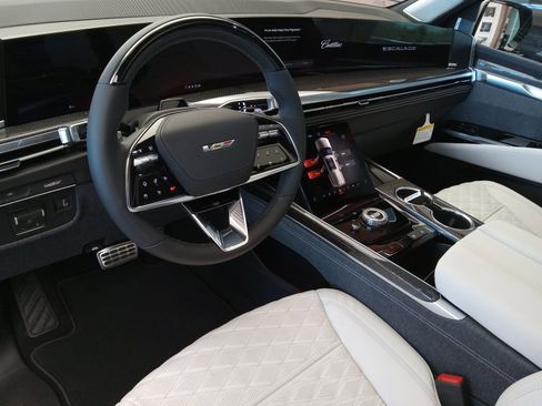 New 2026 Cadillac Escalade V w/ LPO, Onyx Lite Package image 12