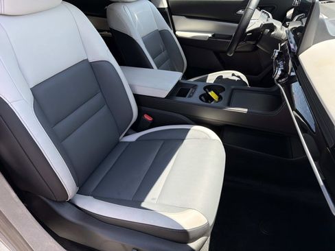 Used 2025 Honda Prologue Touring image 27
