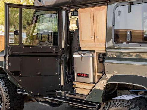 Used 1991 Land Rover Defender 110 image 38