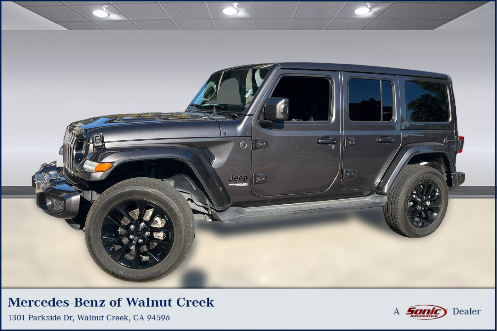 Used 2021 Jeep Wrangler Unlimited Sahara AWD/4WD image 1