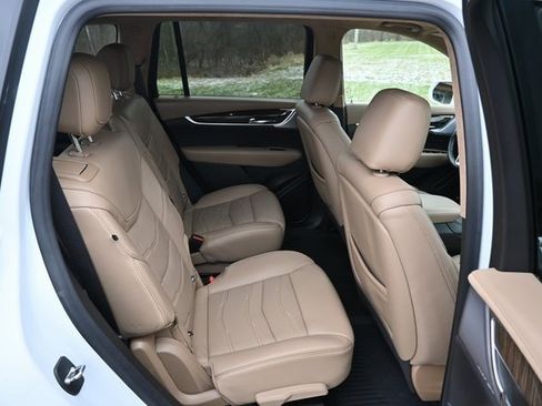 Used 2020 Cadillac XT6 Premium Luxury image 21