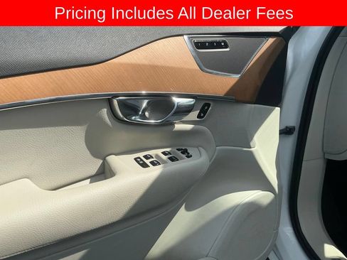 Used 2022 Volvo XC90 T6 Momentum AWD/4WD image 10
