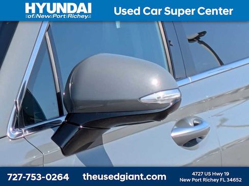 Used 2023 Hyundai Santa Fe Limited w/ Cargo Package image 11