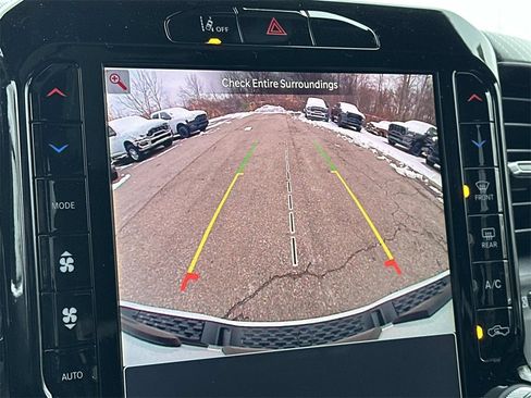 New 2026 RAM 1500 4x4 Crew Cab image 15