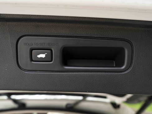 Used 2023 Honda Pilot EX-L image 46