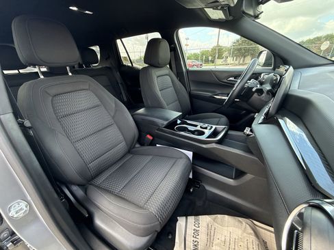 Used 2026 Chevrolet Equinox LT FWD image 25
