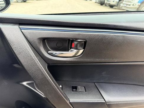 Used 2018 Toyota Corolla SE w/ Body Protection Package FWD image 15