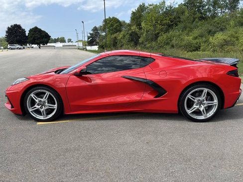 Used 2025 Chevrolet Corvette Stingray Premium Cpe w/ 3LT RWD image 9