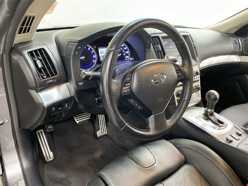 Used 2013 INFINITI G37 x w/ Premium Pkg image 2