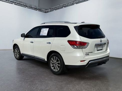 Used 2015 Nissan Pathfinder SL w/ SL Premium Package FWD image 5