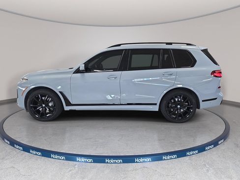 Used 2024 BMW X7 xDrive40i w/ M Sport Package AWD/4WD image 9