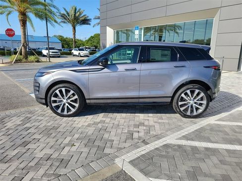 New 2026 Land Rover Range Rover Evoque Dynamic SE image 2