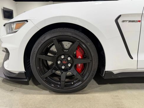 Used 2017 Ford Mustang Shelby GT350R w/ GT350R Equipment Group 920A RWD image 43
