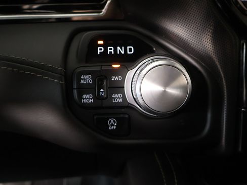 Used 2025 RAM 1500 Limited AWD/4WD image 9