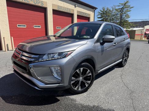 Used 2018 Mitsubishi Eclipse Cross SE image 2