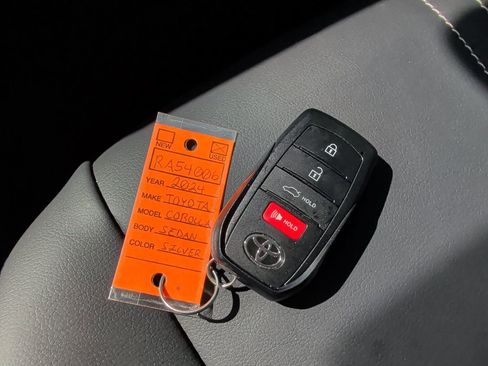 Used 2024 Toyota Corolla XLE FWD image 33