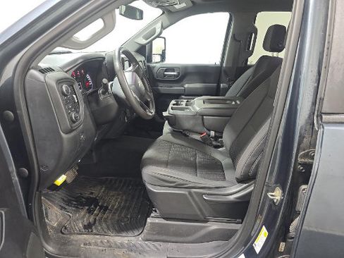 Used 2020 Chevrolet Silverado 2500 Custom w/ Custom Value Package AWD/4WD image 3