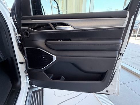 New 2026 Jeep Grand Wagoneer Limited AWD/4WD image 33