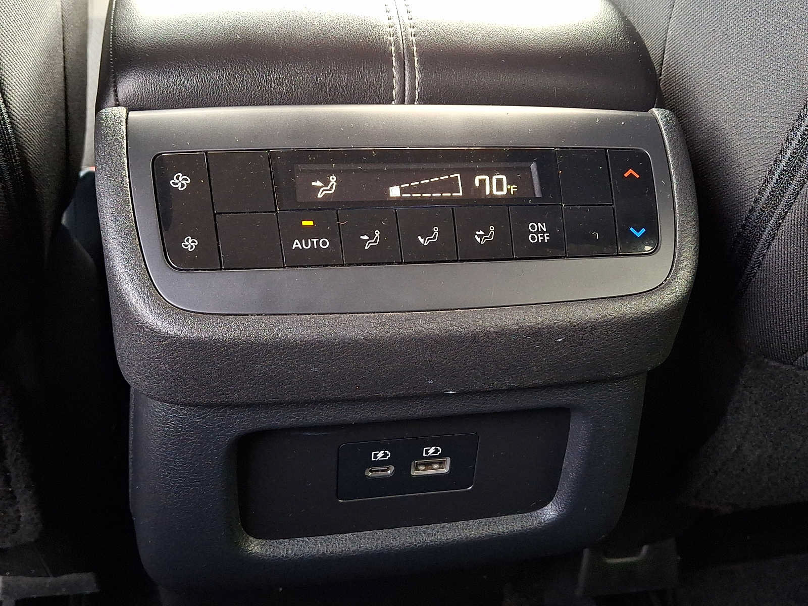 Used 2025 Nissan Pathfinder SV AWD/4WD image 12