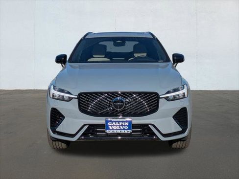 New 2026 Volvo XC60 T8 Plus w/ Climate Package PRO image 4