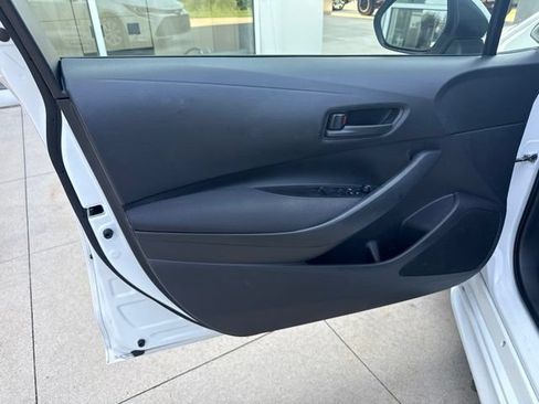 Used 2023 Toyota Corolla LE FWD image 13