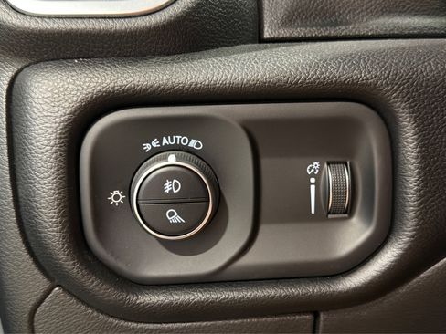 Used 2025 RAM 1500 Big Horn AWD/4WD image 21