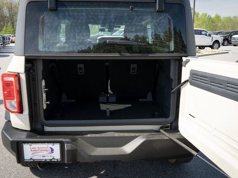 New 2026 Ford Bronco 2-Door AWD/4WD image 9