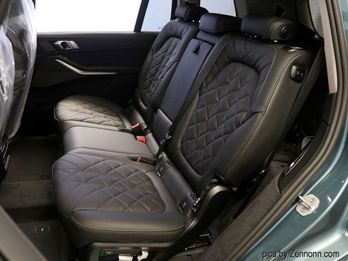 Used 2026 BMW X7 xDrive40i w/ Premium Package image 12