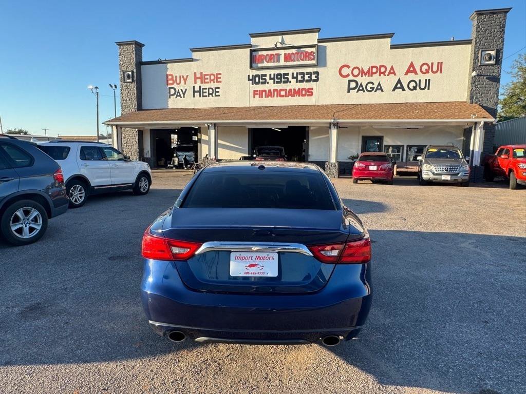 Used 2017 Nissan Maxima 3.5 SV w/ Interior Lighting Package FWD image 4