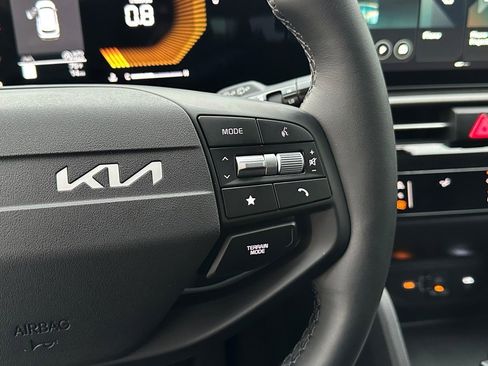 New 2026 Kia Sportage LX image 18