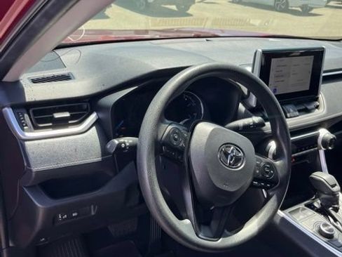 Used 2023 Toyota RAV4 LE AWD/4WD image 13