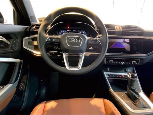Used 2025 Audi Q3 2.0T Premium w/ Convenience Package AWD/4WD image 11