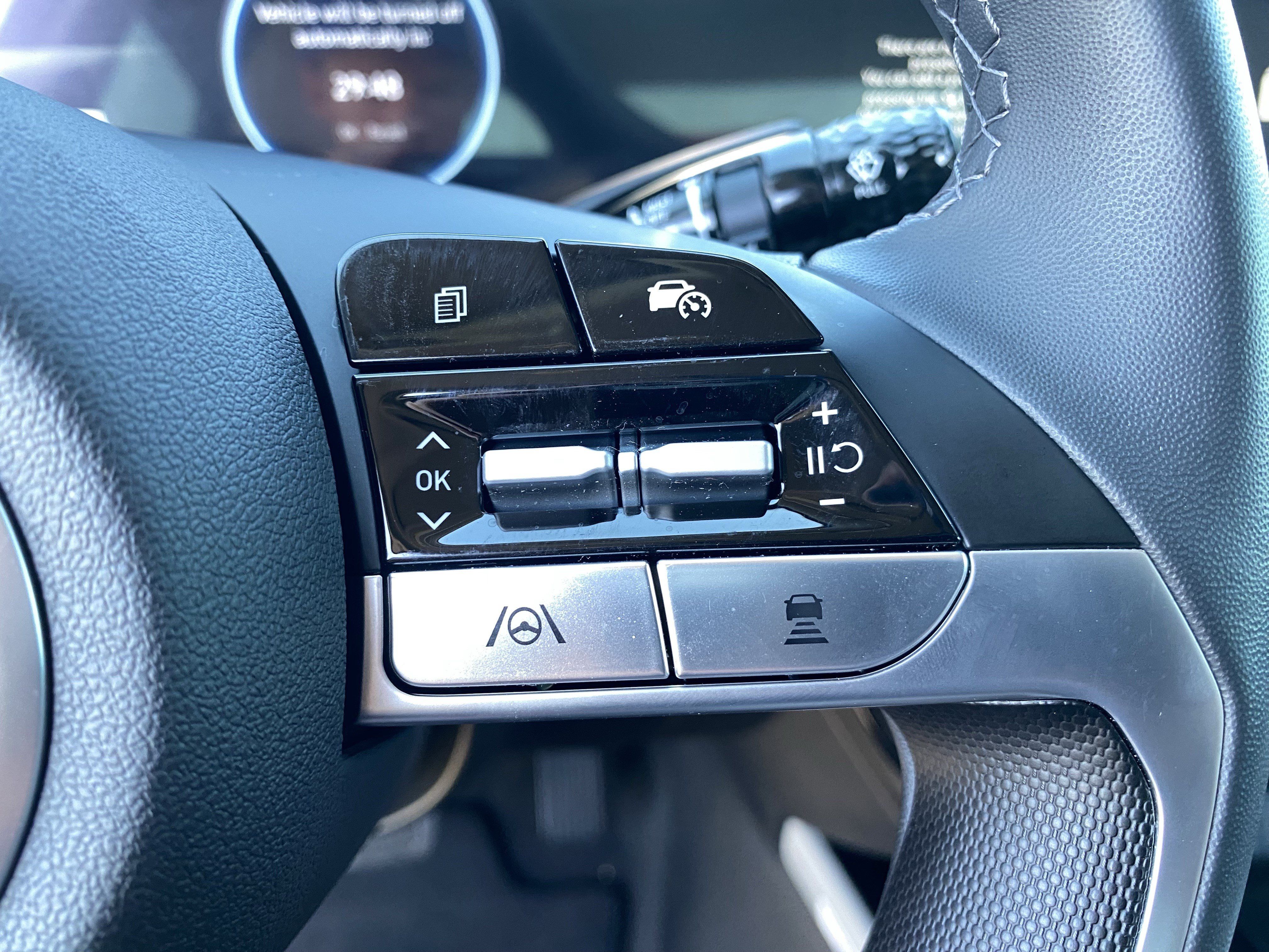 Certified 2026 Hyundai Elantra Limited FWD image 28