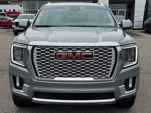 Used 2024 GMC Yukon XL Denali w/ Advanced Technology Package image 9