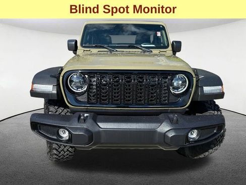 Used 2025 Jeep Wrangler Sport AWD/4WD image 4