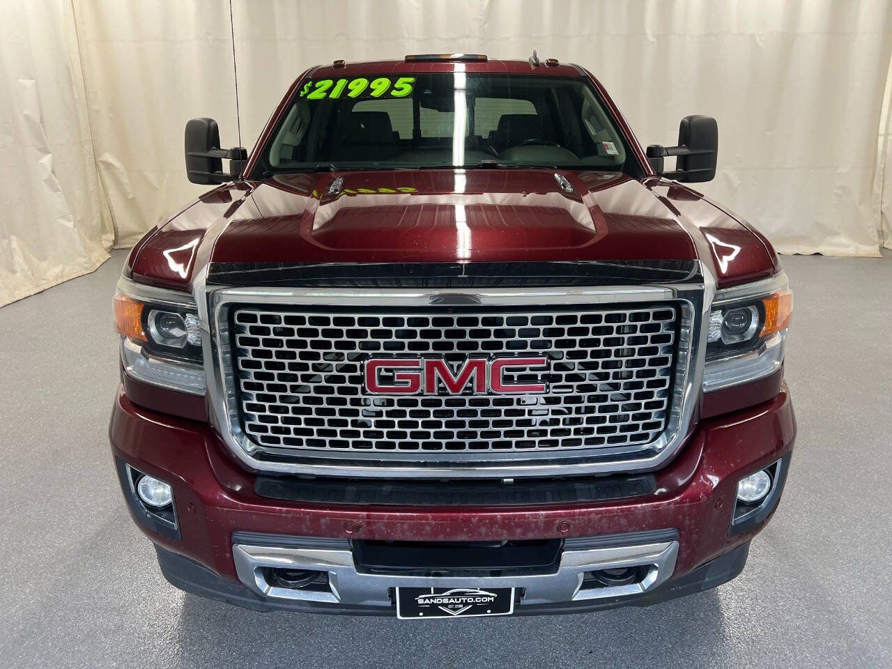 Used 2015 GMC Sierra 2500 Denali w/ Duramax Plus Package AWD/4WD image 2